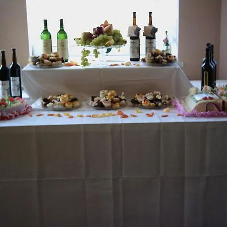 Hawaii בית הארחה Rapotín