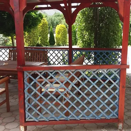 Hawaii בית הארחה Rapotín